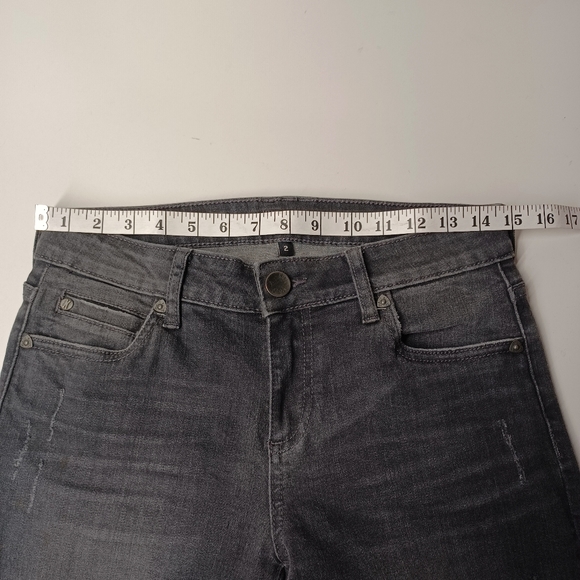 KUT FROM THE KLOTH Faded Gray Wash Distressed Catherine Boyfriend X-Small Jeans - Picture 3 of 9
